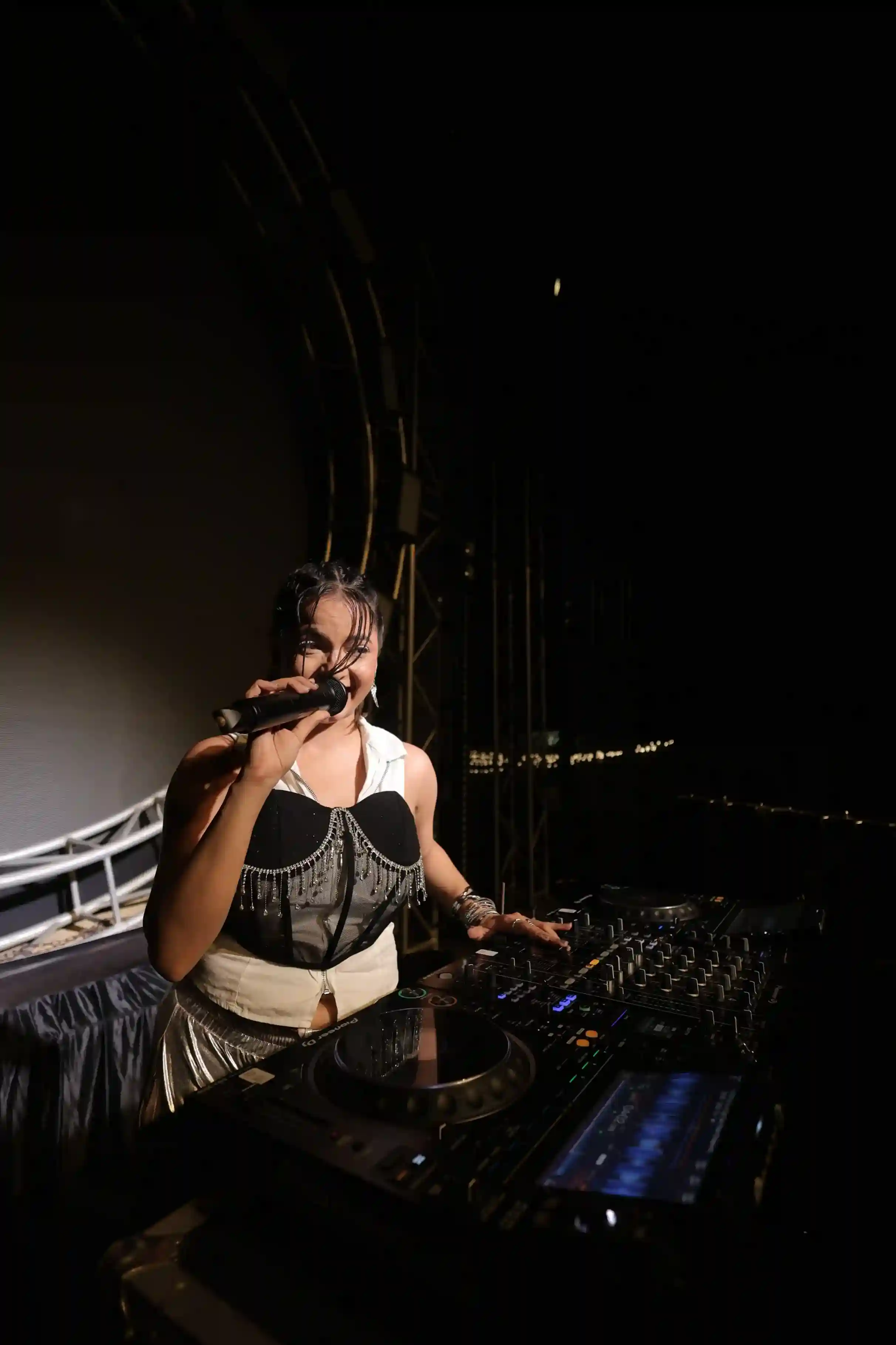Kiara - After Hours